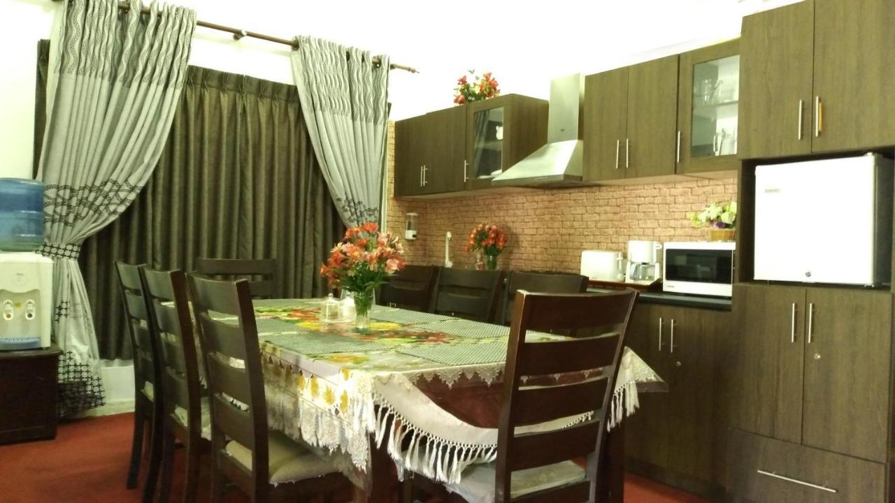 The Royal Terrace Holiday Bungalow Bed & Breakfast Nuwara Eliya Exterior photo