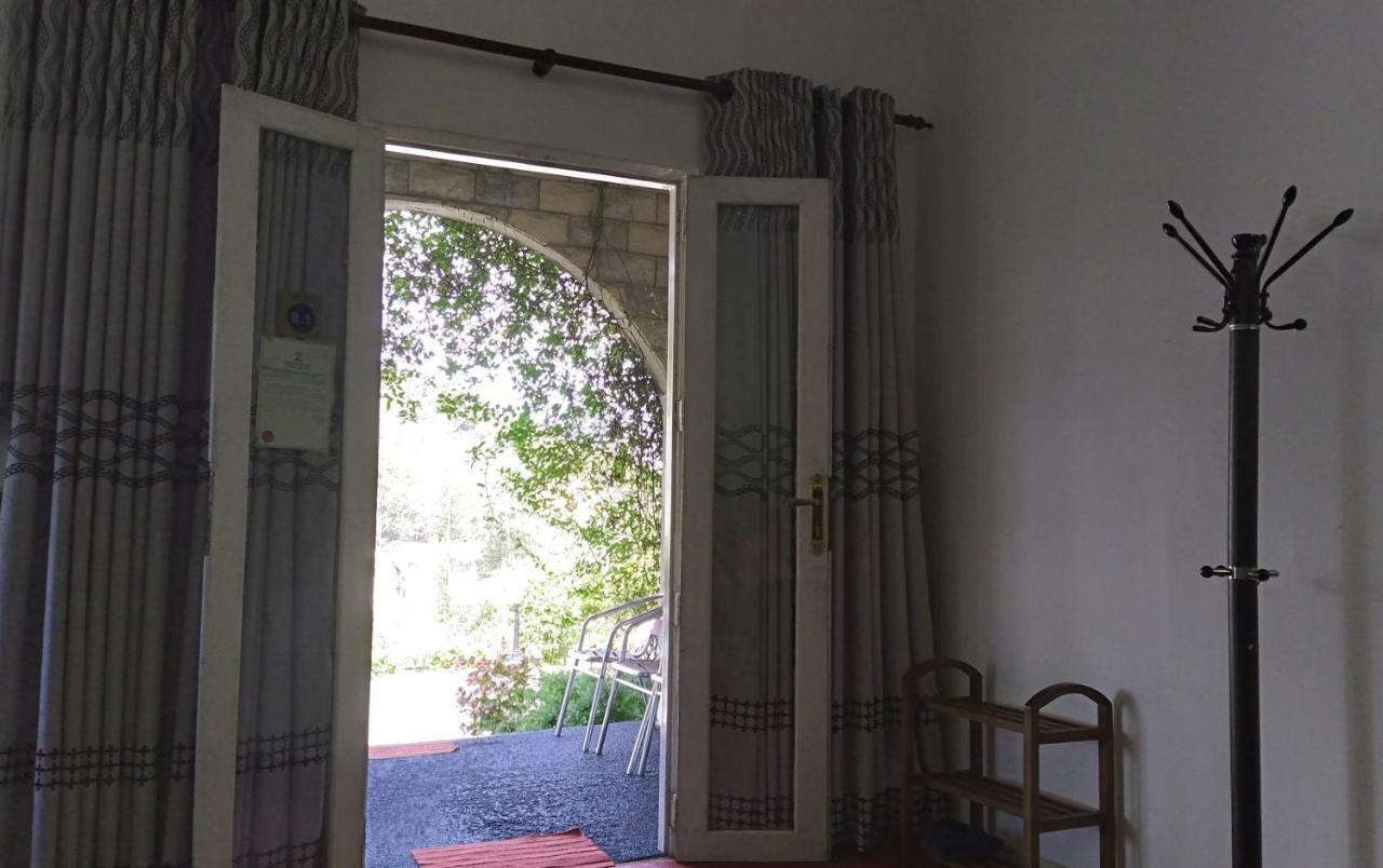 The Royal Terrace Holiday Bungalow Bed & Breakfast Nuwara Eliya Exterior photo